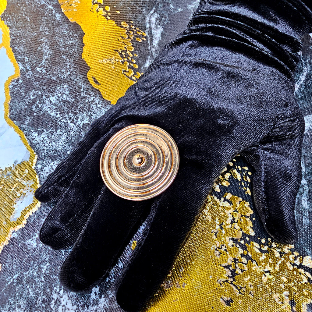 Hypnotized Round Statement Ring