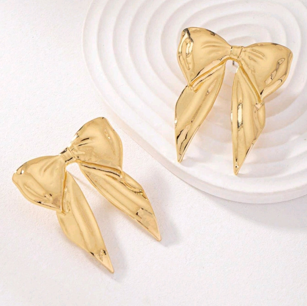 Golden Bow Chic Earrings