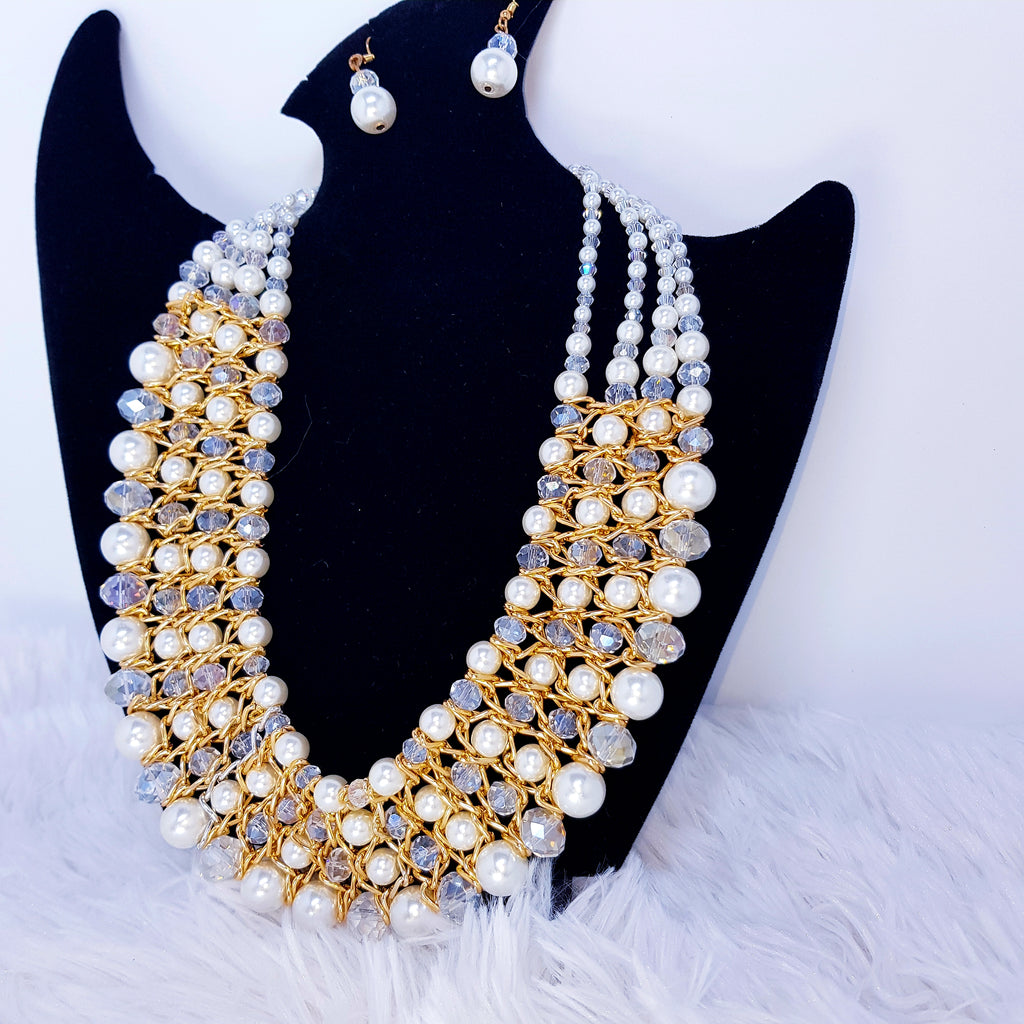 Crxstal Pearl Necklace