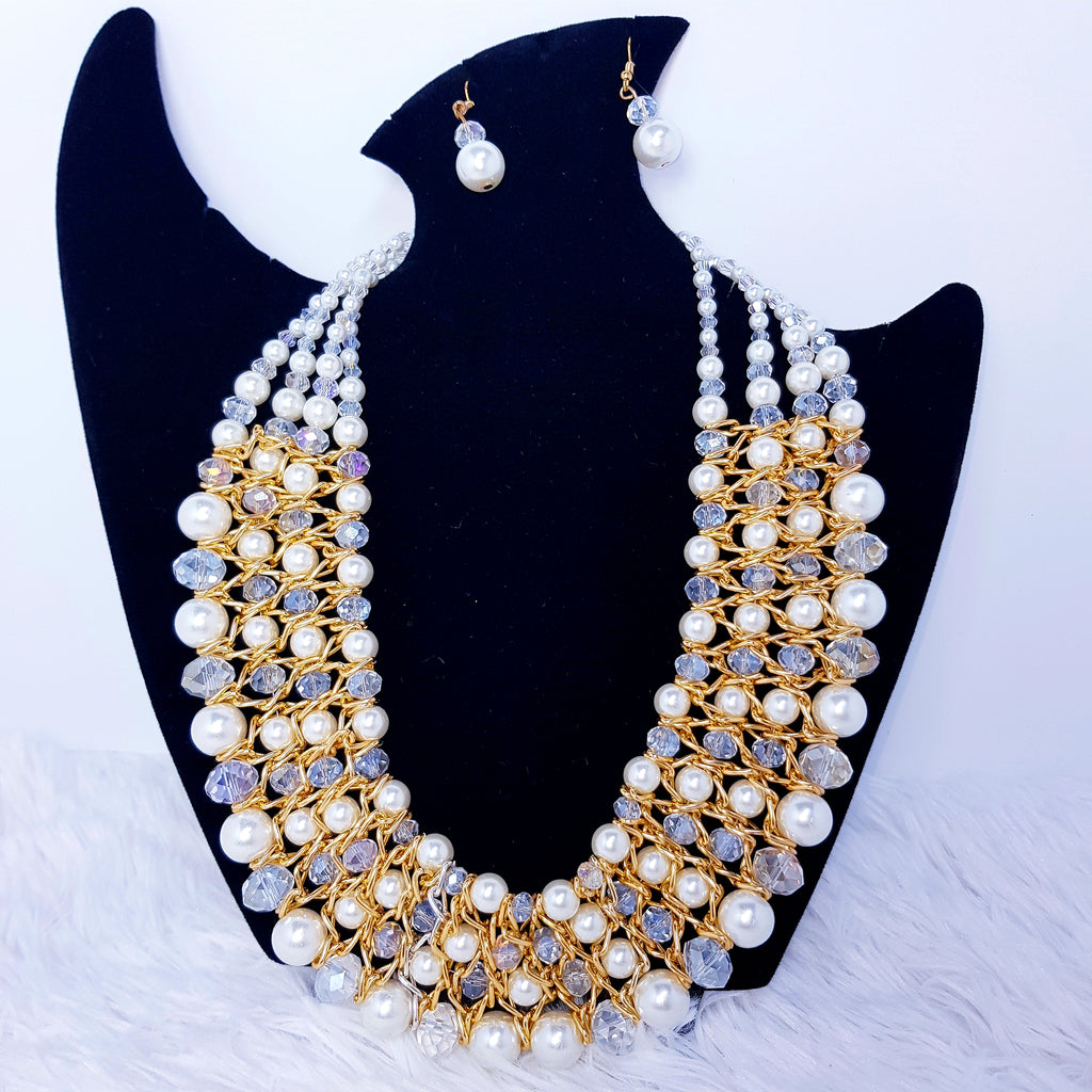 Crxstal Pearl Necklace