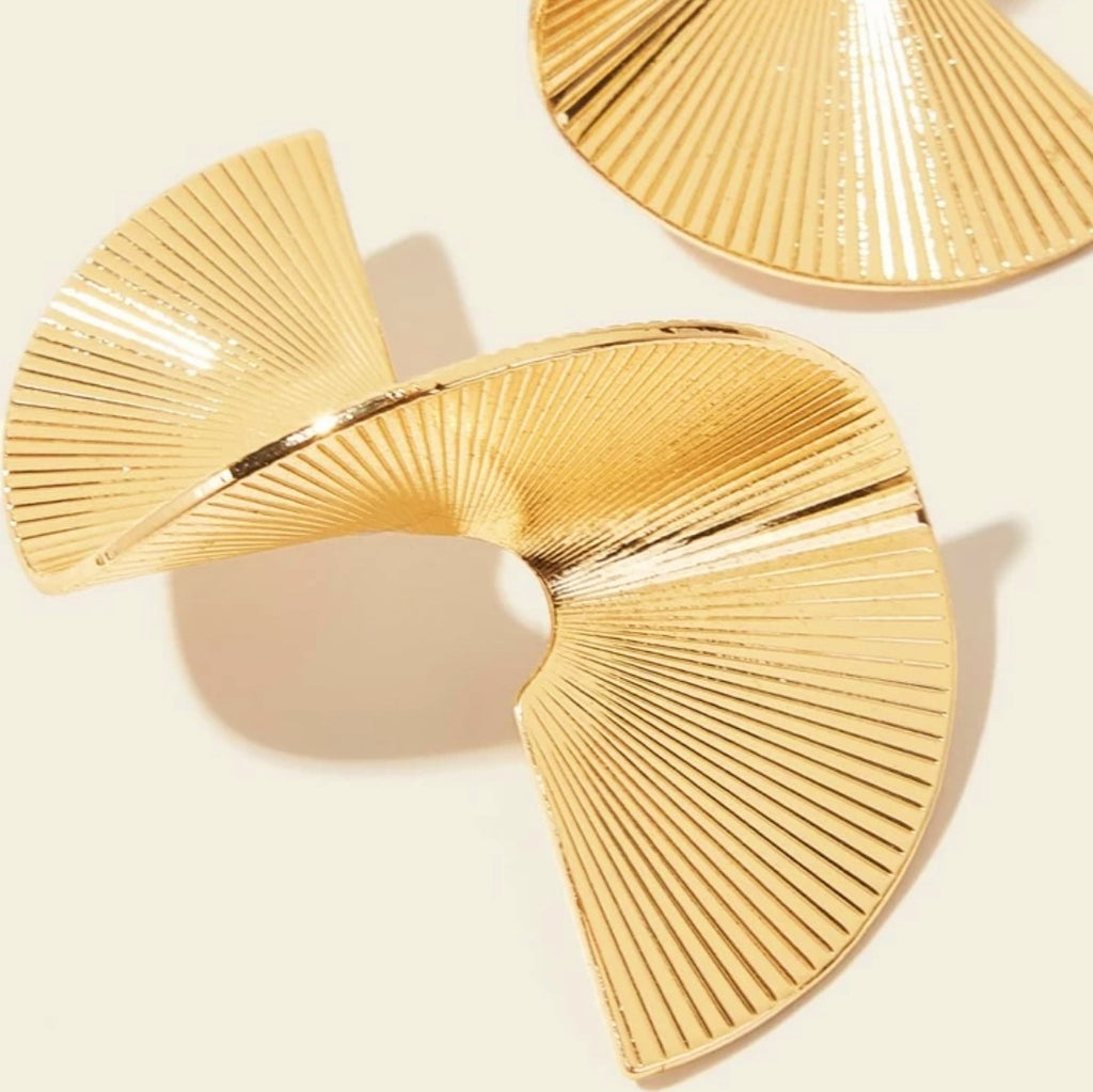 Twist Me Up Earring