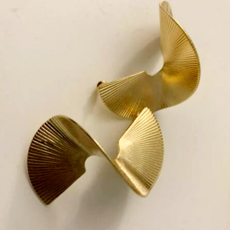 Twist Me Up Earring