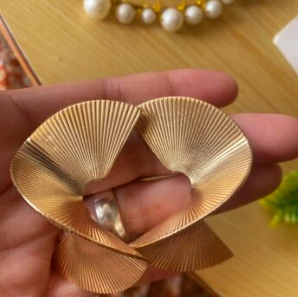 Twist Me Up Earring